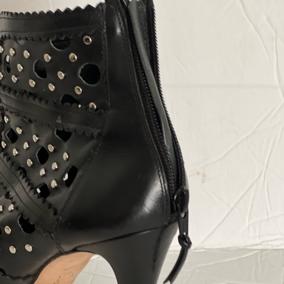 Stuart Weitzman Cagey Black Leather Rocker Ankle Bootie Size 9.5 Good Condition - Picture 14 of 16